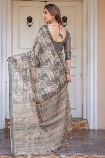 Women's handloom cotton floral print saree with attached blouse piece
