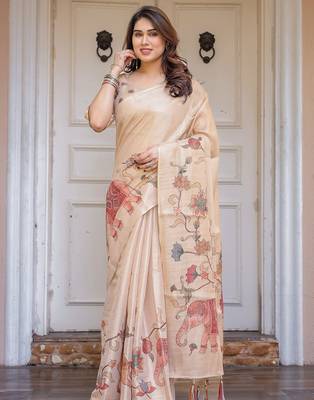 Women's handloom cotton floral print saree with attached blouse piece 2