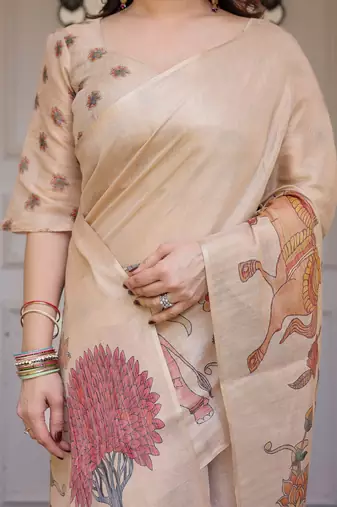 Women's handloom cotton floral print saree with attached blouse piece