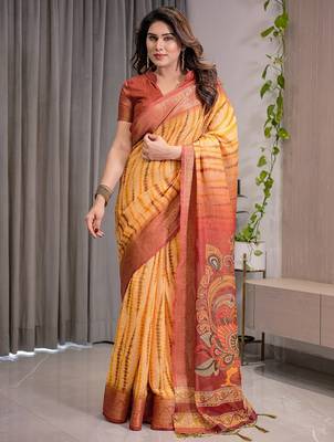 Printed handloom linen weaved with golden zari saree for women with floral design and tassels 2
