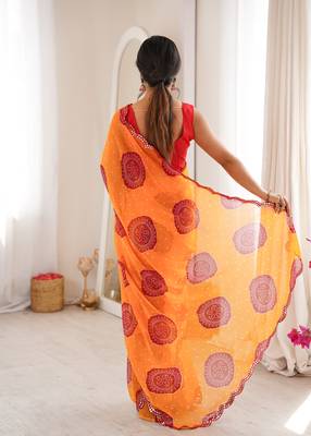  georgette bandhani gola print saree with mirror work & cutwork border 3