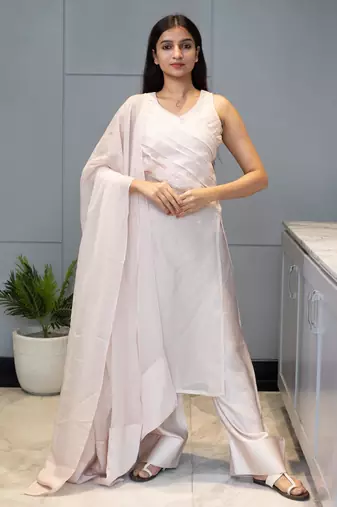 Pastel pink suit set with dupatta with farsi pants
