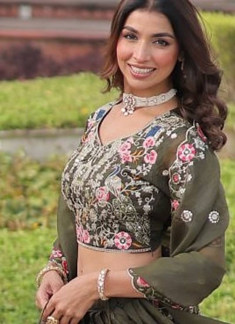 Womens New Trending Gold Crush with Sequins Zari and Codding Embroidered Work Lehenga Choli