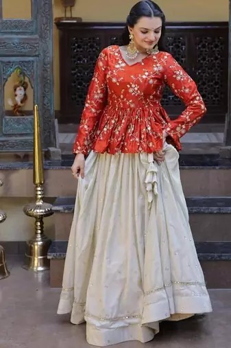 Womens New Bollywood Style Zari Embroidered with Mirror Lace Embellished work Lehenga Choli