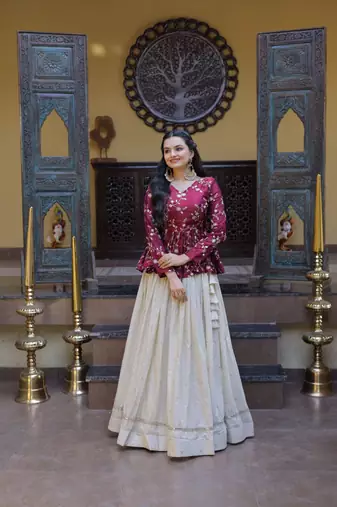 Womens New Bollywood Style Zari Embroidered with Mirror Lace Embellished work Lehenga Choli