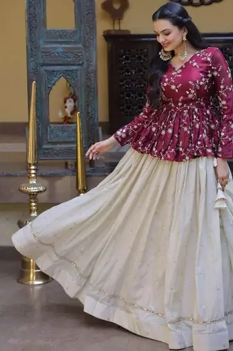 Womens New Bollywood Style Zari Embroidered with Mirror Lace Embellished work Lehenga Choli
