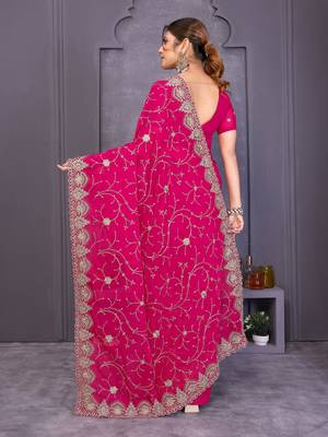 Lavender crunchy cruss silk embroiderd saree with contrast blouse piece 2