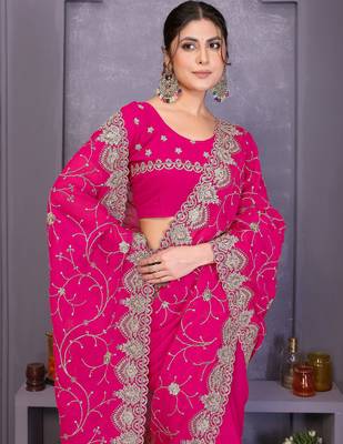 Lavender crunchy cruss silk embroiderd saree with contrast blouse piece 5