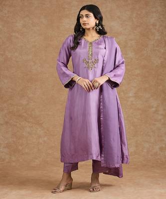 Dull purple opara silk hand embroidered kurta set 1