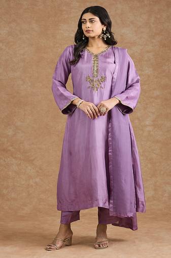 Dull purple opara silk hand embroidered kurta set