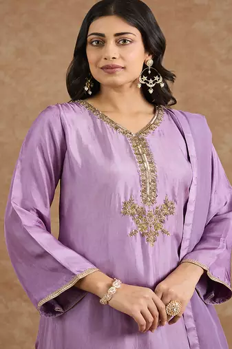 Dull purple opara silk hand embroidered kurta set