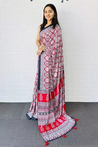 Red Color Mirror And  Latkan Pallu Border Work Satin Saree