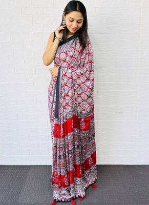 Red Color Mirror And  Latkan Pallu Border Work Satin Saree 3