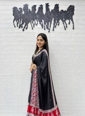Black Color Mirror Work with Elegant Viscose Latkan Pallu Work Satin Saree 4