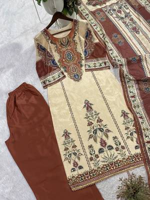 Beige silk blend printed kurta set 4