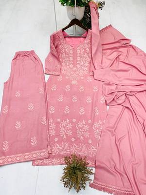 Pink rayon embroidered kurta set 4