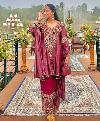 Magenta nylon embroidered farshi palazzo set 2