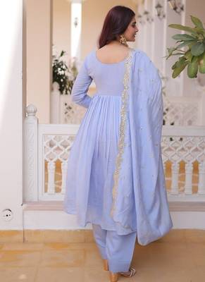 womens mul chanderi with beads embroidery-work kurta set 4