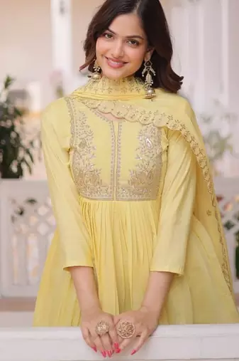 womens mul chanderi with beads embroidery-work kurta set