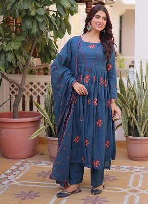 Womens simple cotton with embroidered work kurta set 4