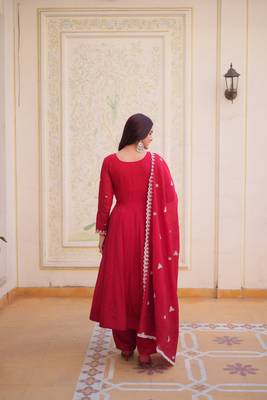 womens  mul chanderi with beads embroidery-work kurta set 4