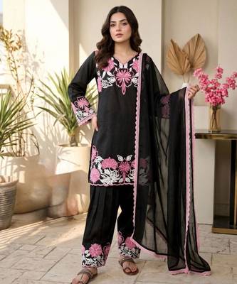 Black silk blend embroidered FARSHI SALWAR set 2