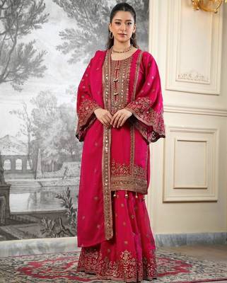 Red silk blend embroidered sharara set 2
