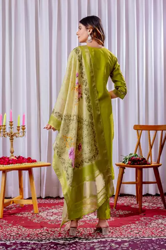 Green silk blend embroidered kurti set