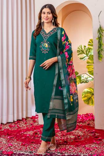 Dark green silk blend embroidered kurti set