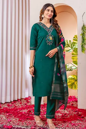 Dark green silk blend embroidered kurti set