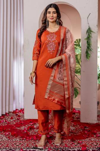 Orange silk blend embroidered kurti set