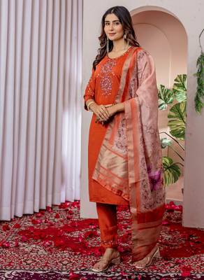 Orange silk blend embroidered kurti set 3
