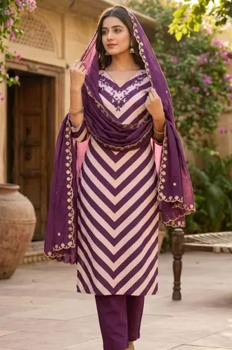 Off white chanderi hand embroidery kurti set