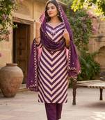 Off white chanderi hand embroidery kurti set