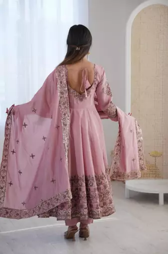 Pink silk blend embroidered gown set