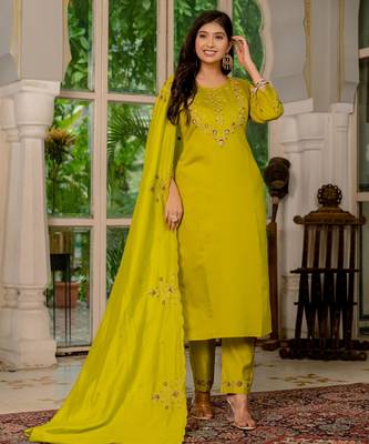 Mustard silk blend embroidered trouser set 4