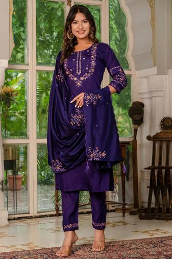 Blue silk blend embroidered trouser set