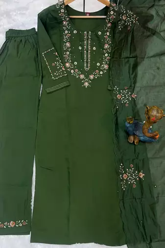 Green silk blend embroidered trouser set