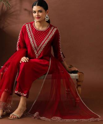 Red silk blend embroidered trouser set 2