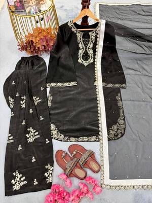 Black silk blend embroidered FARSHI SALWAR set 2