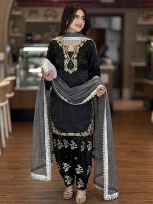 Black silk blend embroidered FARSHI SALWAR set 3