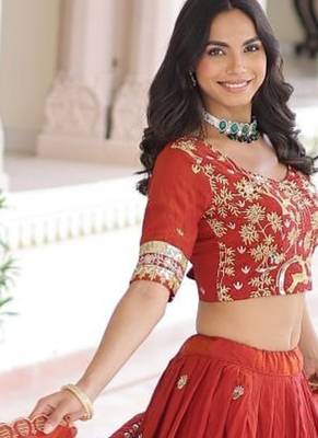Womens Elegent Vichitra silk blend With Heavy Sequins & Thread Embroidered Work Lehenga Choli 4