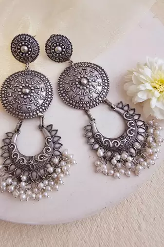 Long light weight Antique Silver Dangler