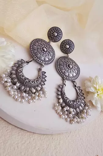 Long light weight Antique Silver Dangler