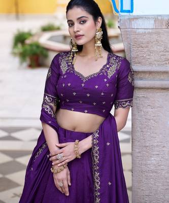 Silk bridesmaids Lehenga Choli with Sequins & Zari Thread Work 2