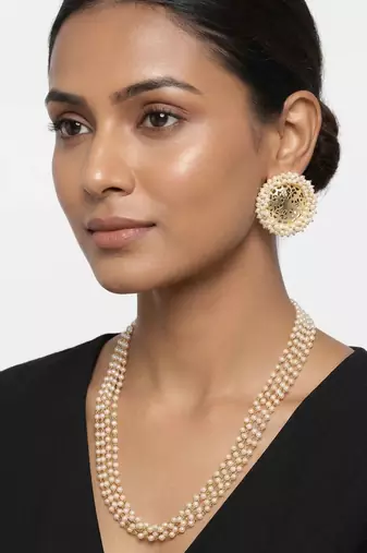 White pearl Necklace set in matte gold polish
