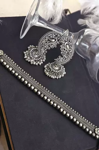 Antique Necklace With Karnphool