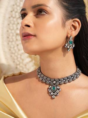 Green And White Necklace Set 2
