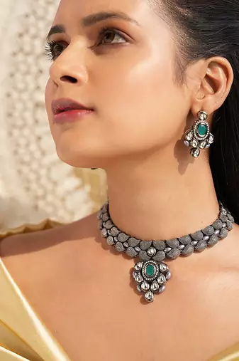 Green And White Necklace Set