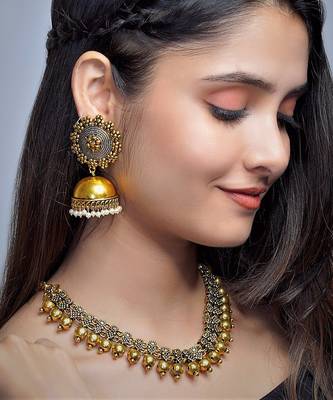 Gold Plated Alloy Antique Necklace with Jhumkas 5